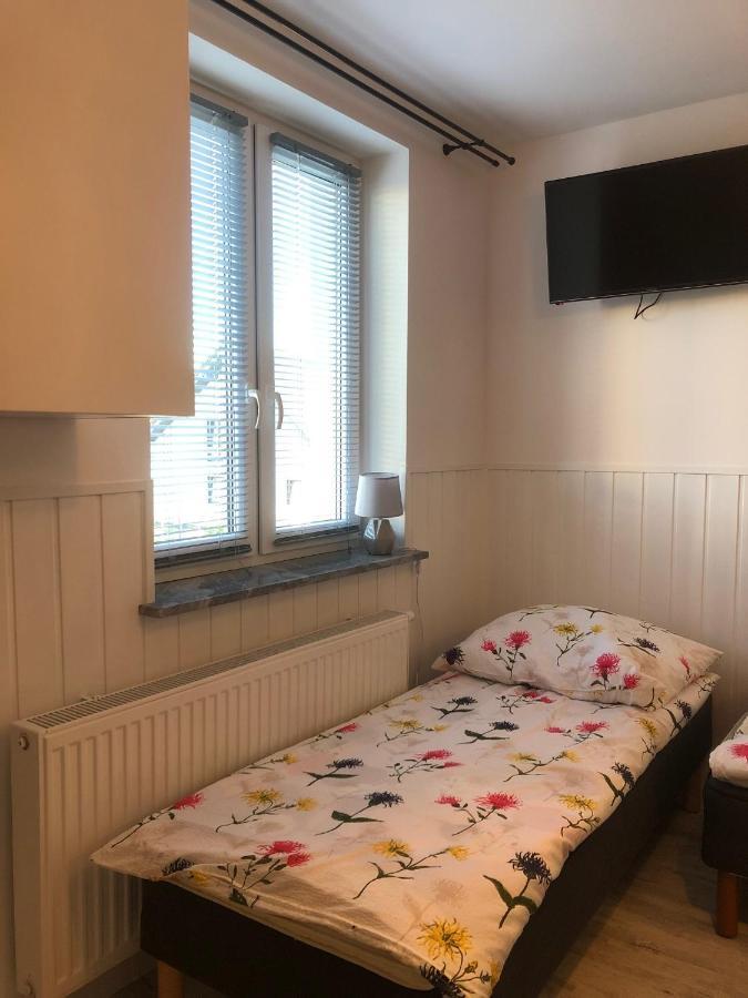 Pokoje Goscinne U Znajomej Ujście-Darłowskie Buitenkant foto