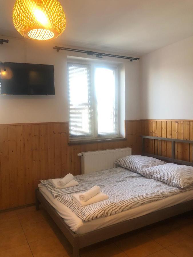 Pokoje Goscinne U Znajomej Ujście-Darłowskie Buitenkant foto