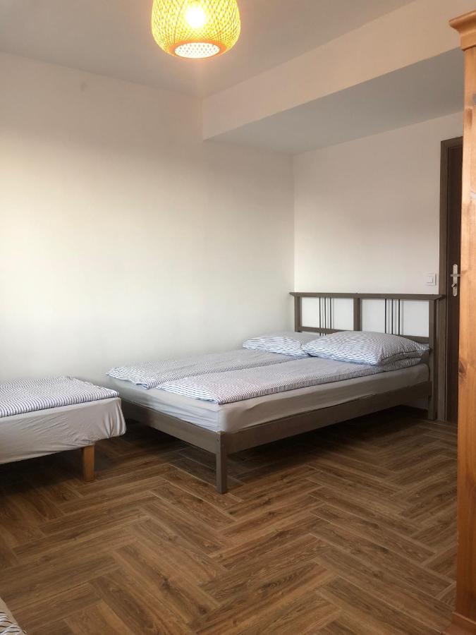 Pokoje Goscinne U Znajomej Ujście-Darłowskie Buitenkant foto