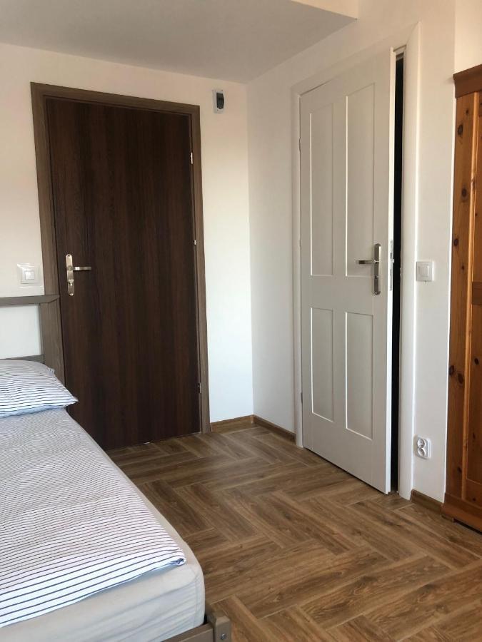Pokoje Goscinne U Znajomej Ujście-Darłowskie Buitenkant foto